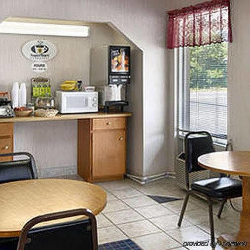 Town And Country Inn Suites Spindale Exterior photo